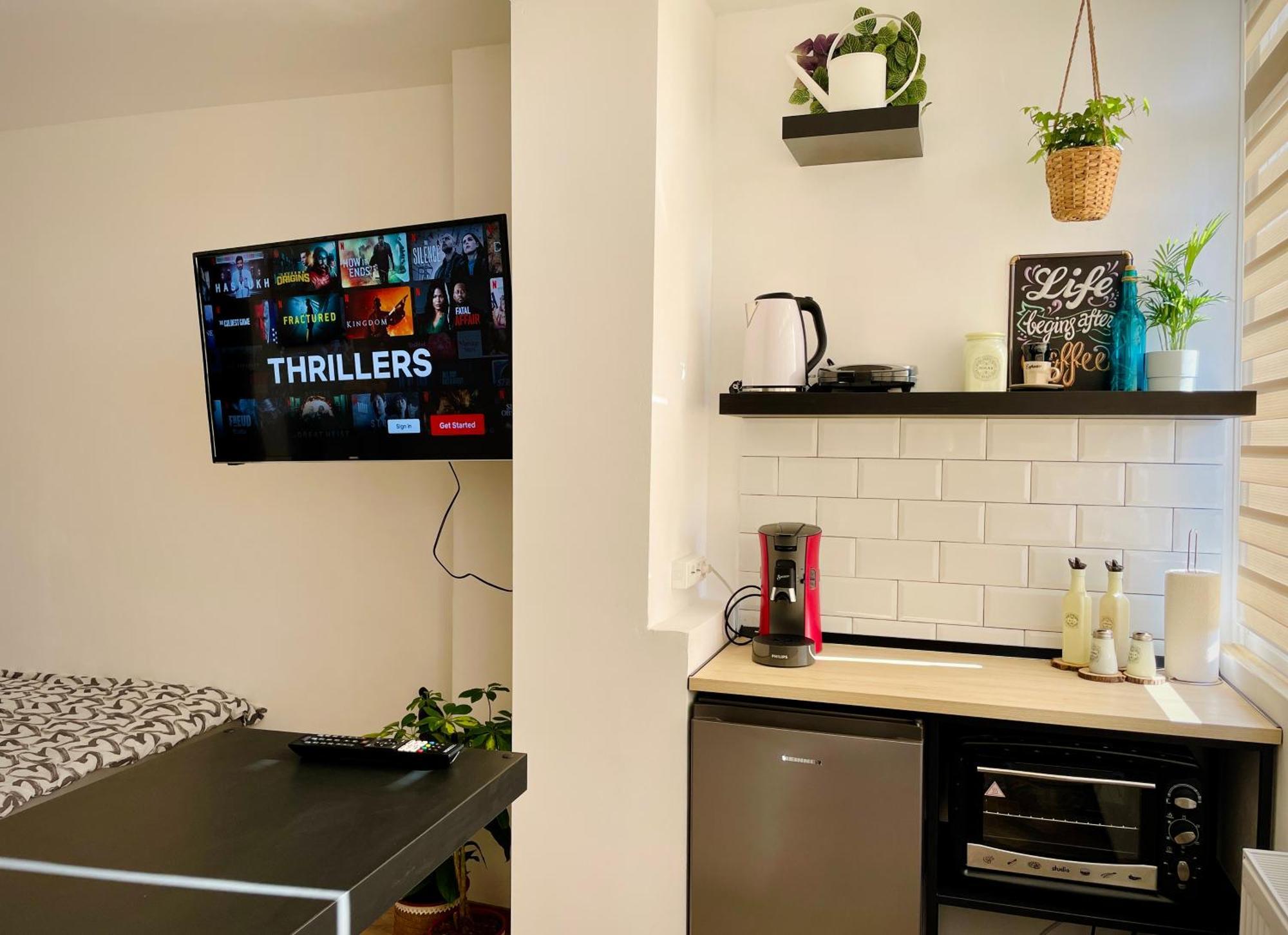 2 Vis-A-Vis Studio - Gara De Nord Bucureşti Ngoại thất bức ảnh